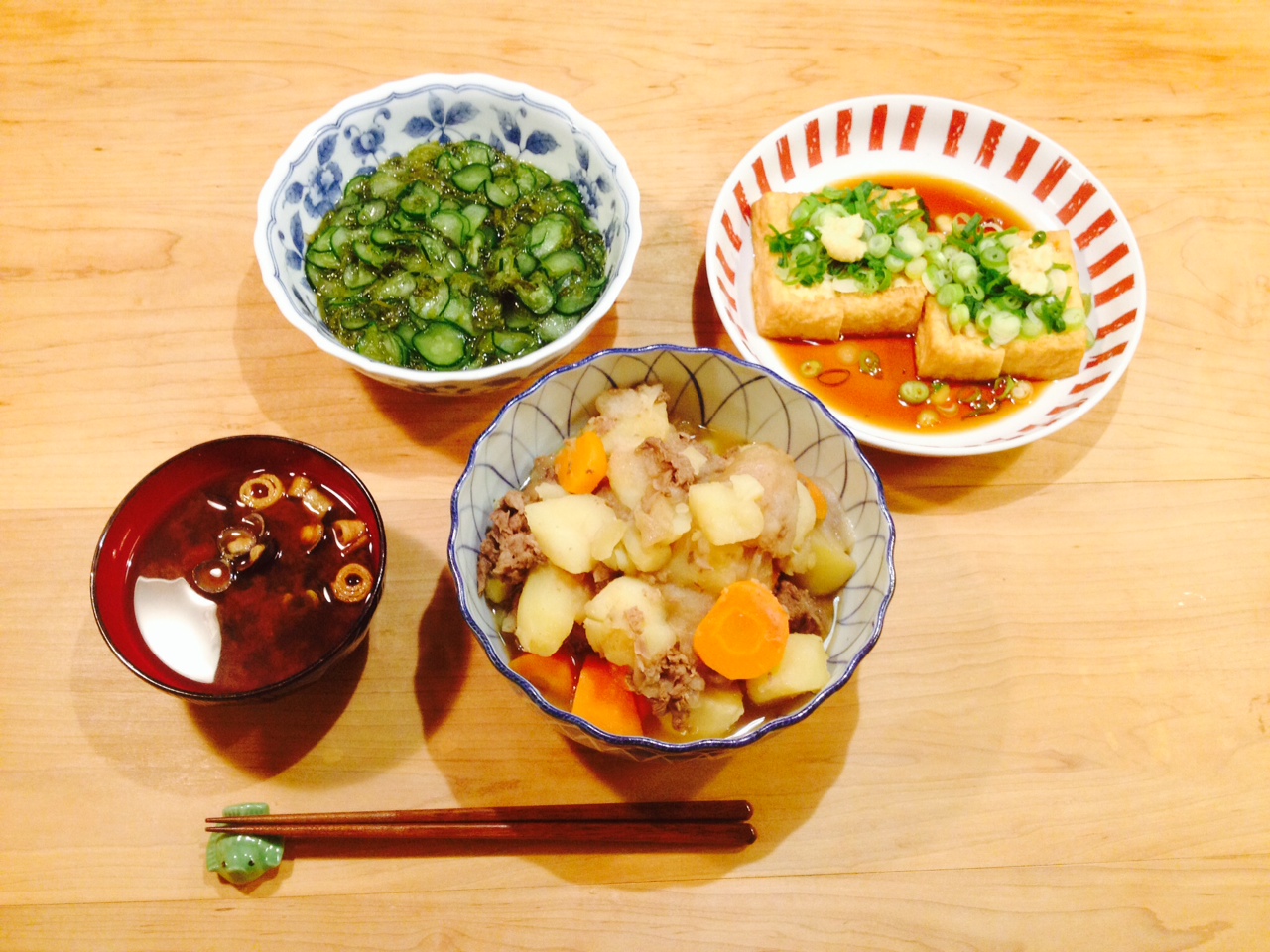 和食のおかずと 肉じゃがあれこれ 味噌汁ご飯島